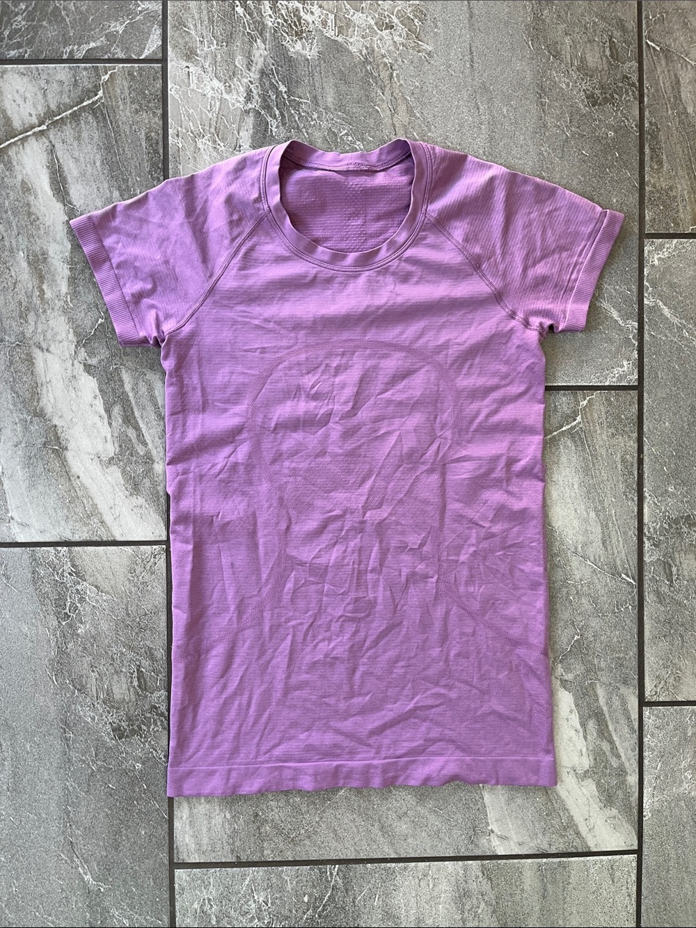 🍋 Lululemon Swiftly Tech Short Sleeve Shirt Size 6 Lavender Purple Lilac